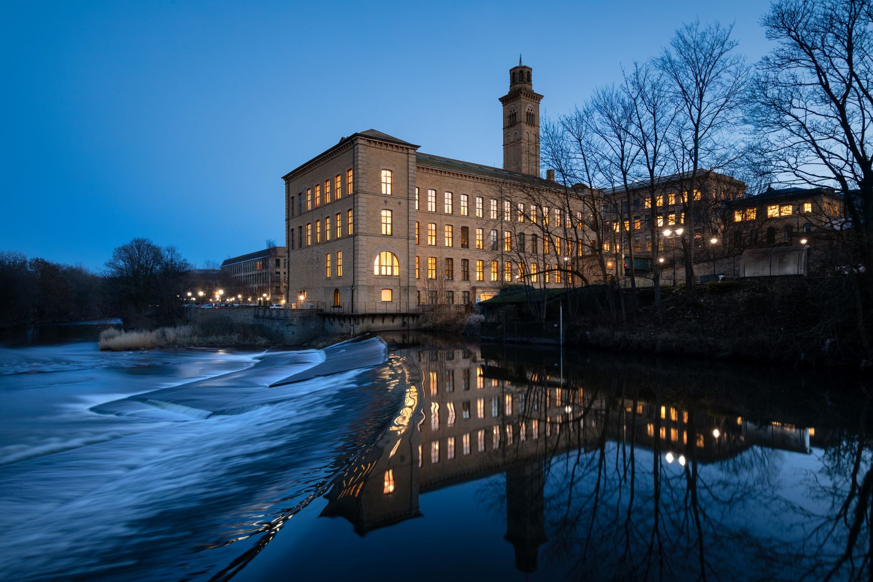 Saltaire New Mill weir at night